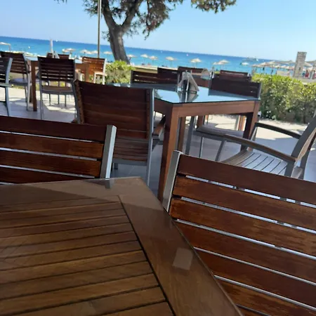 Amaryllis House * Lárdosz