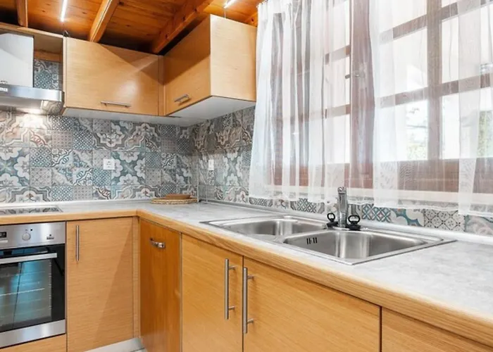 Amaryllis House Lárdosz