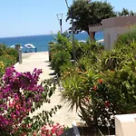 Апартаменты Amaryllis House Лардос