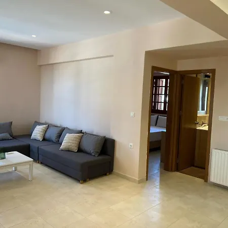 Amaryllis House * לרדוס