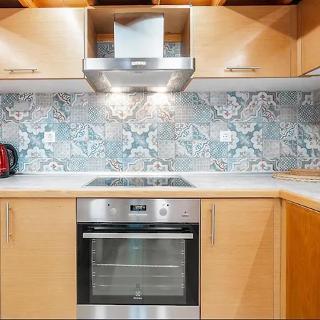 Apartman Amaryllis House Lárdosz