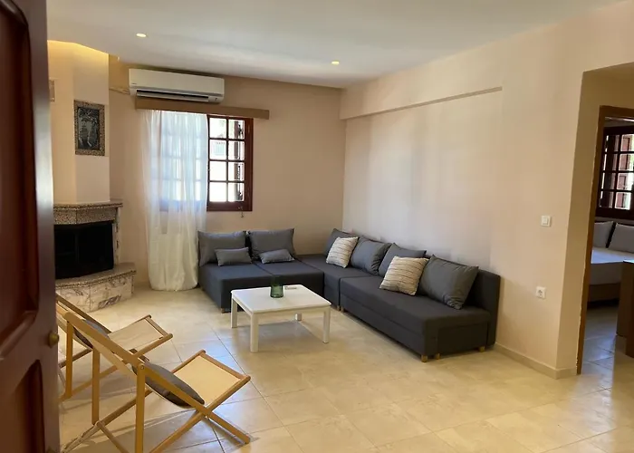 Amaryllis House Lardos