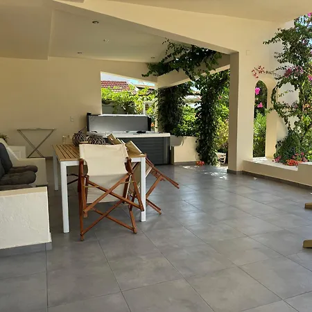 Amaryllis House Διαμέρισμα *