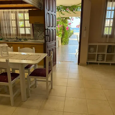 Amaryllis House شقة لاردوس